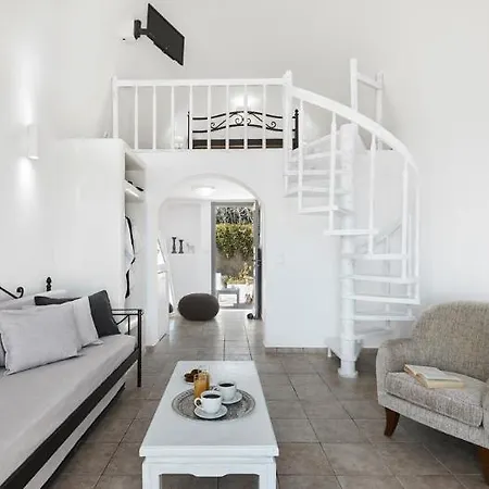 Golden East 3* Santorini Island