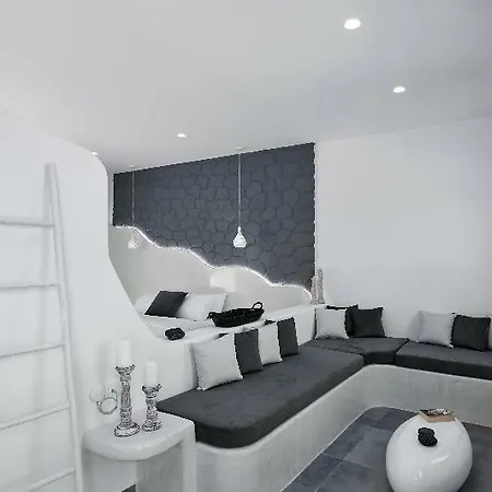 Golden East 3* Santorini Island